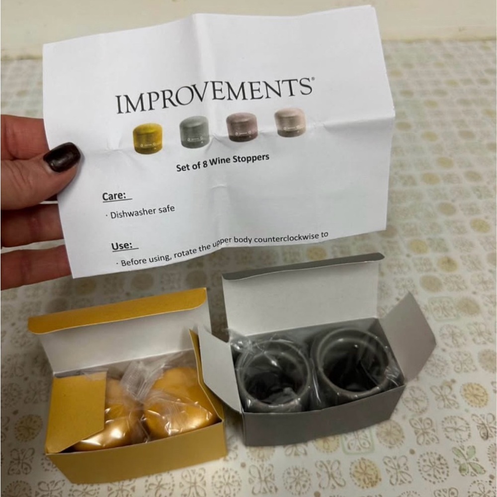 Improvements Wine Stoppers Set of 4